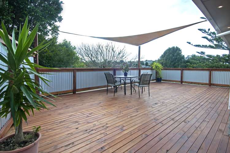 20c Coronation Street Belmont_3