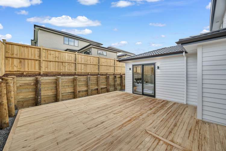 67 Bushfield Drive Flat Bush_17