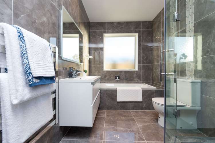 18 Tararua Street Massey_14