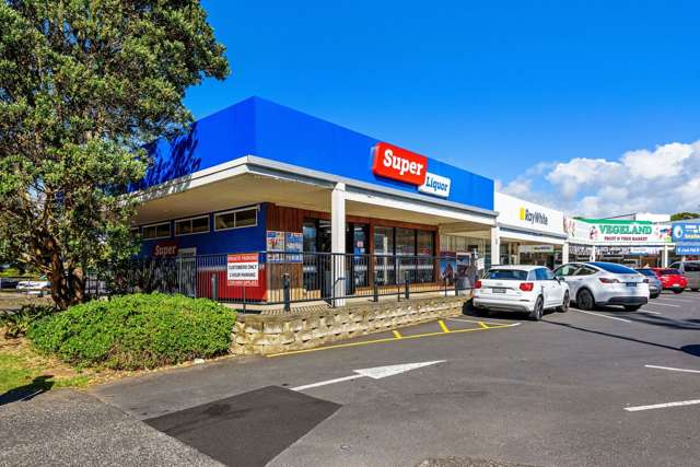 Seaside Retail at Mairangi Bay Village