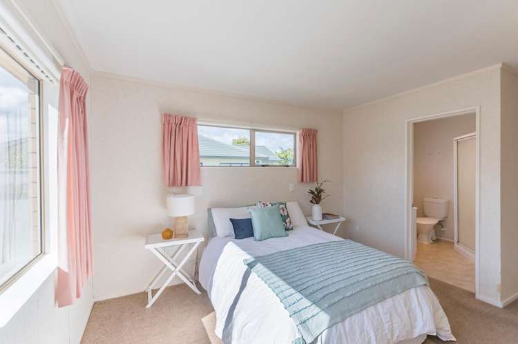 3 Beachwater Grove Paraparaumu Beach_12