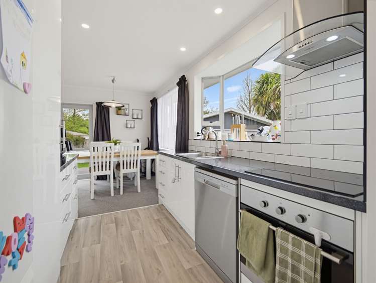 59 Karen Crescent Dinsdale_1