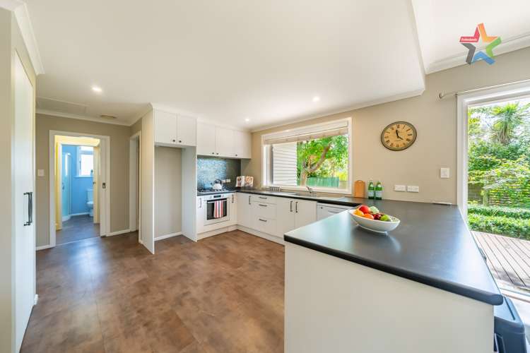 51 Pohutukawa Street Woburn_9