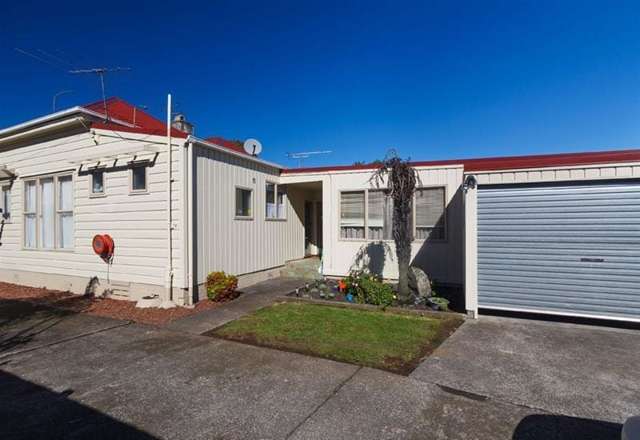 Chic 2BR Townhouse in Mt Wellington