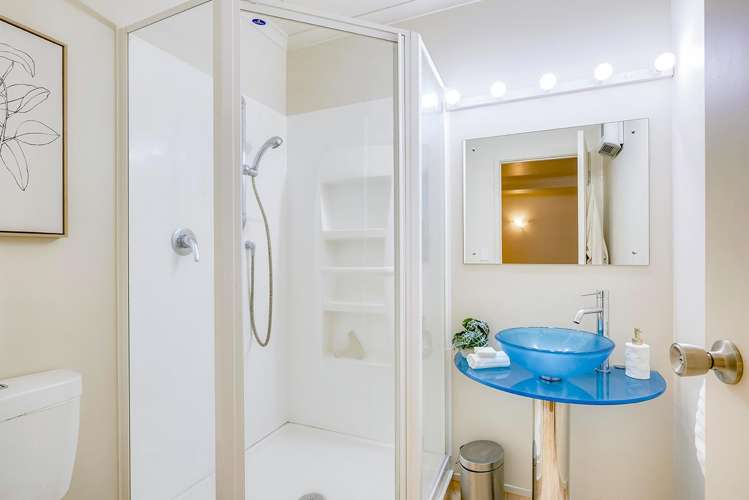 943 River Road Queenwood_25