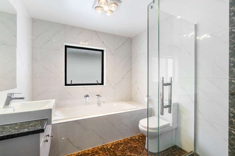 39 Rosewell Crescent Flat Bush_16