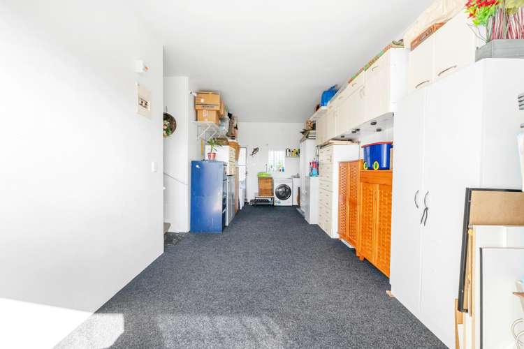 2/56 Archibald Road Kelston_18