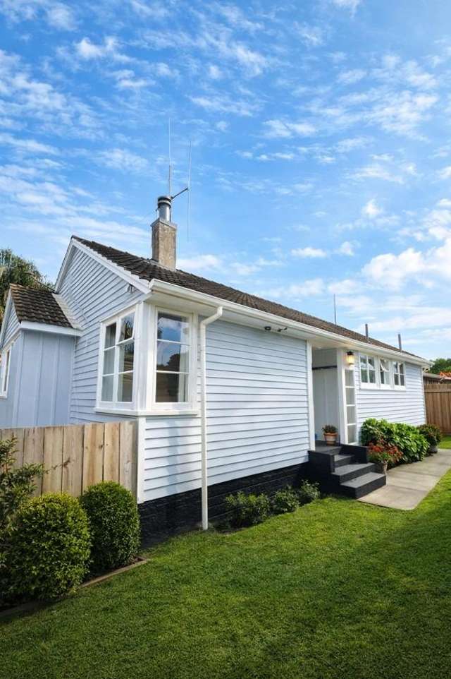 Tidy Home with Garage and Secure Rear Section