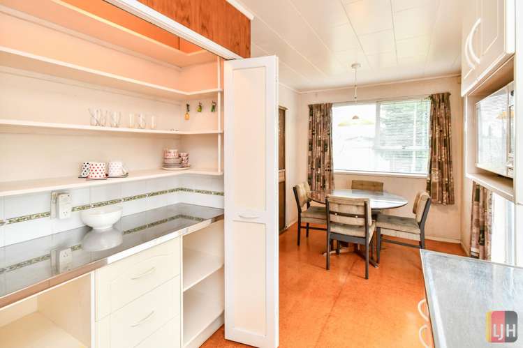 11 Sandrine Avenue Clover Park_5