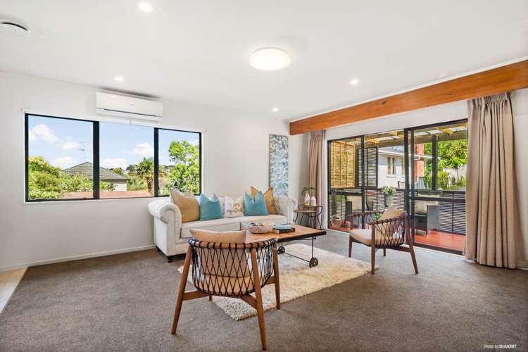 2/24 Selwyn Crescent Forrest Hill_1
