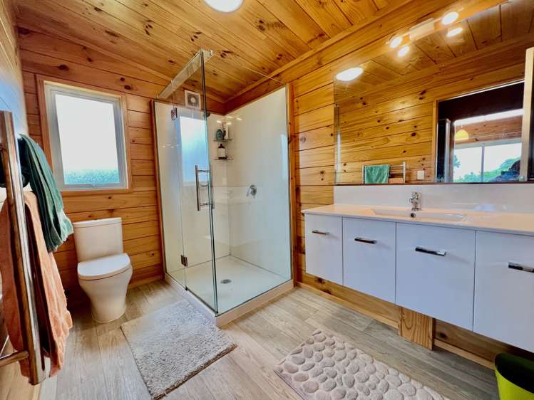 724a Ruapuke Road Raglan_29