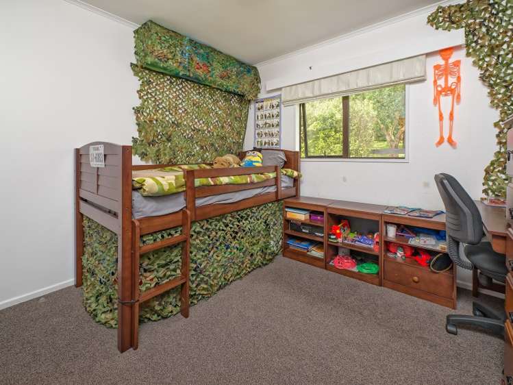 33 Main Road Bombay_7