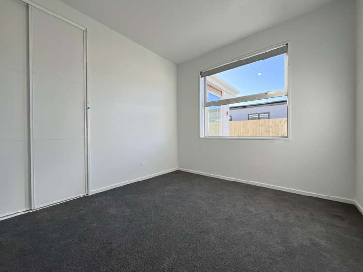 10 Rita Angus Road 10145_8