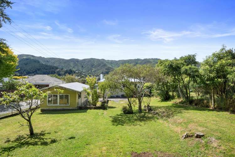 171 Wellington Road Wainuiomata_13