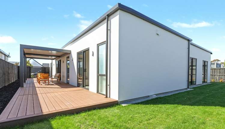 3 Kirkland Crescent Harewood_14