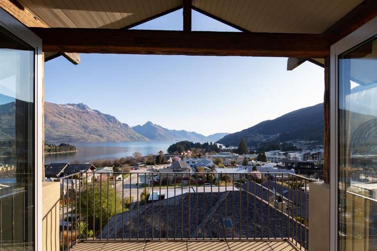 9/12 Dublin Street Queenstown_14