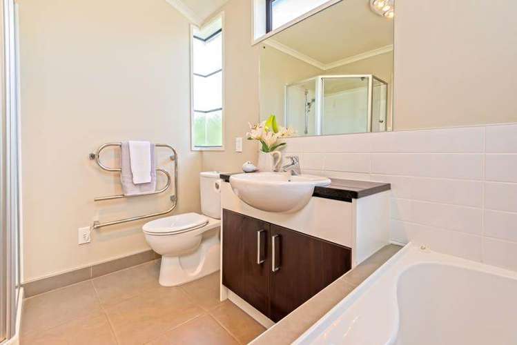 71 Coachman Drive Flat Bush_6