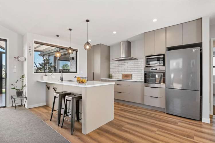 27 Tamihana Avenue Pyes Pa_9