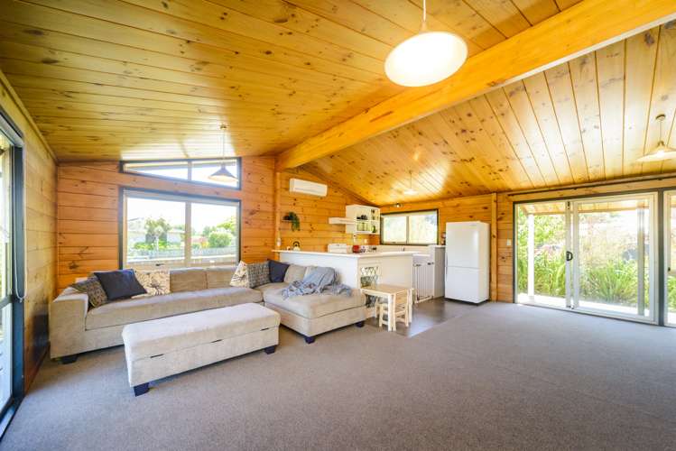 94 Derby Street Feilding_12