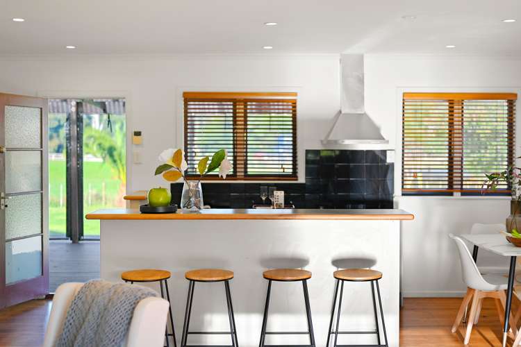 2 Store Road Whatawhata_5