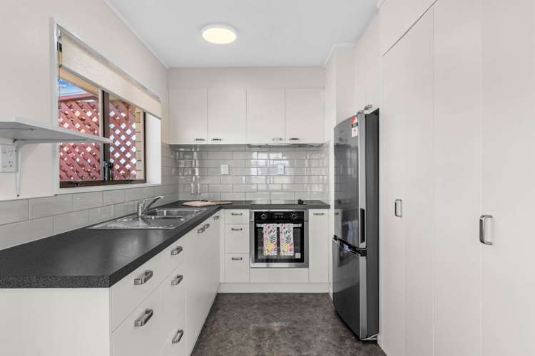 22/18 Saint Marys Road_3