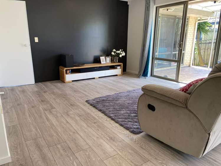 74 Kingdale Road Henderson_5