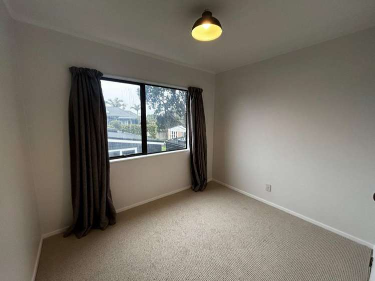 26 Gordon Road 11229_10