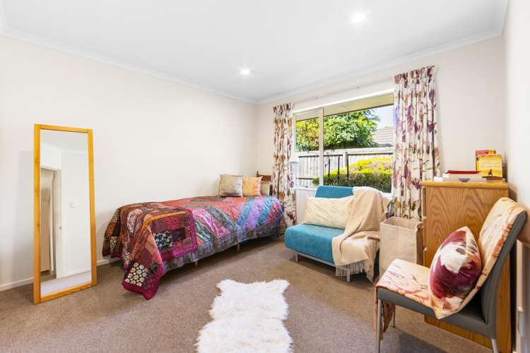 12 Mahuri Street Parklands_11