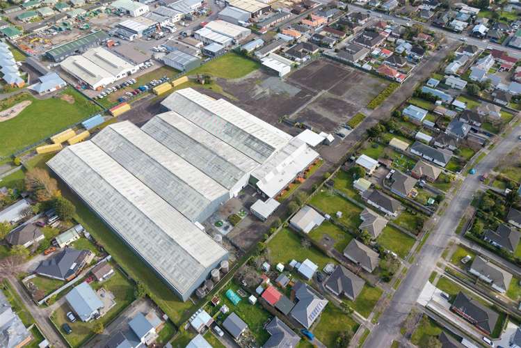 9-15 Refreshment Place Trentham_5