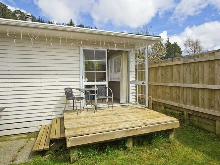 117 Hine Road Wainuiomata_12