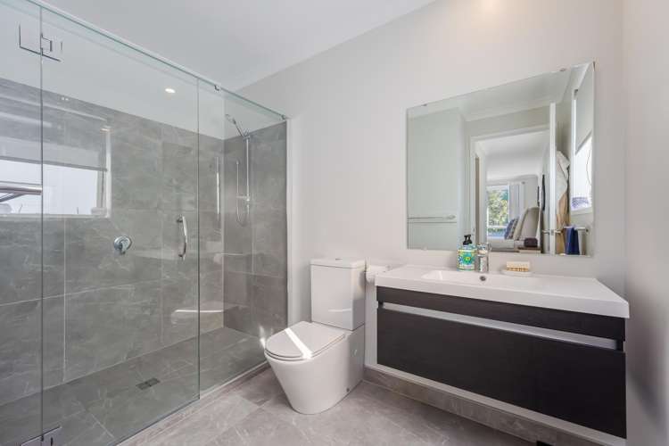 123 Colonial Drive Silverdale_23