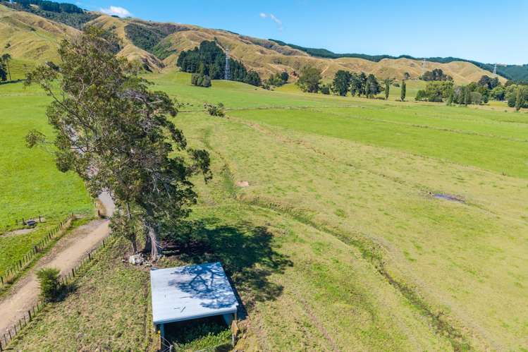 650 Waitohu Valley Road Manakau_6