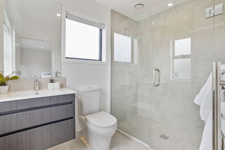 302 Jack Lachlan Drive Beachlands_17