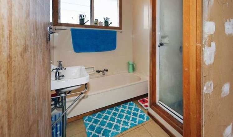 46 Queen Mary Avenue New Lynn_9