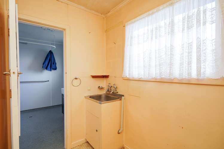 256 Conyers Street Strathern_13