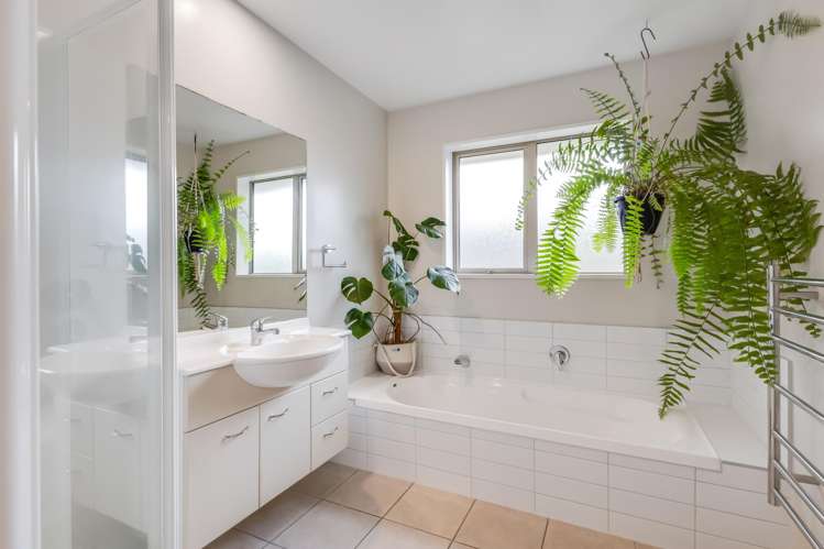 64 Overbury Crescent Rolleston_11