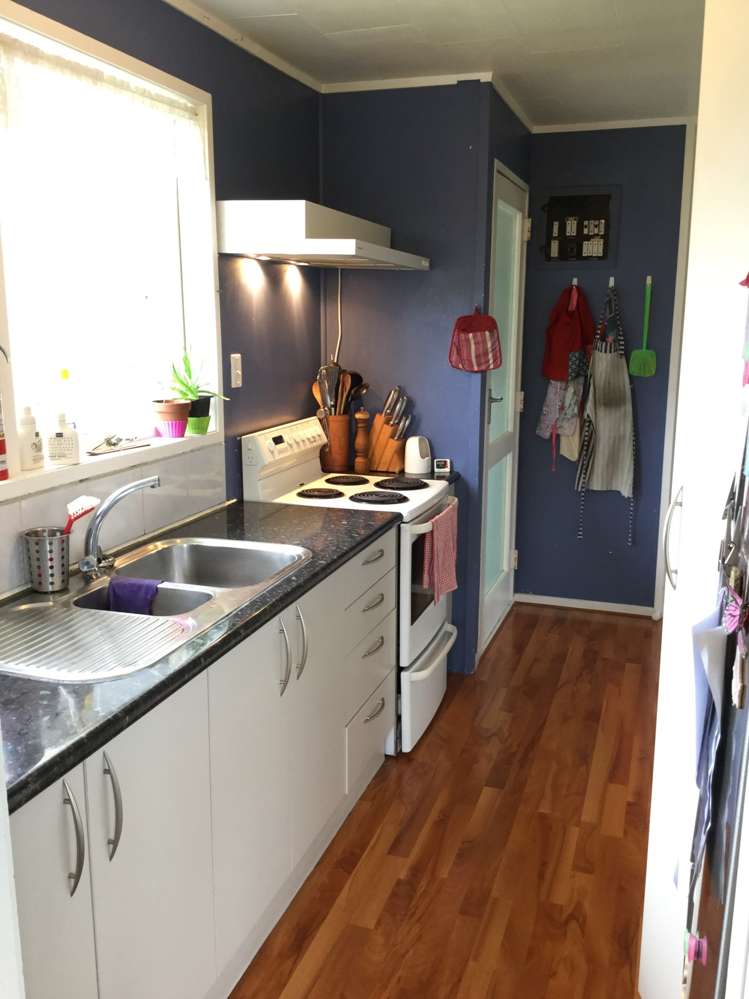 15 Craigbank Avenue New Lynn_3