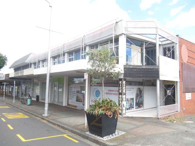 PAPAKURA 290M² FIRST FLOOR OFFICE