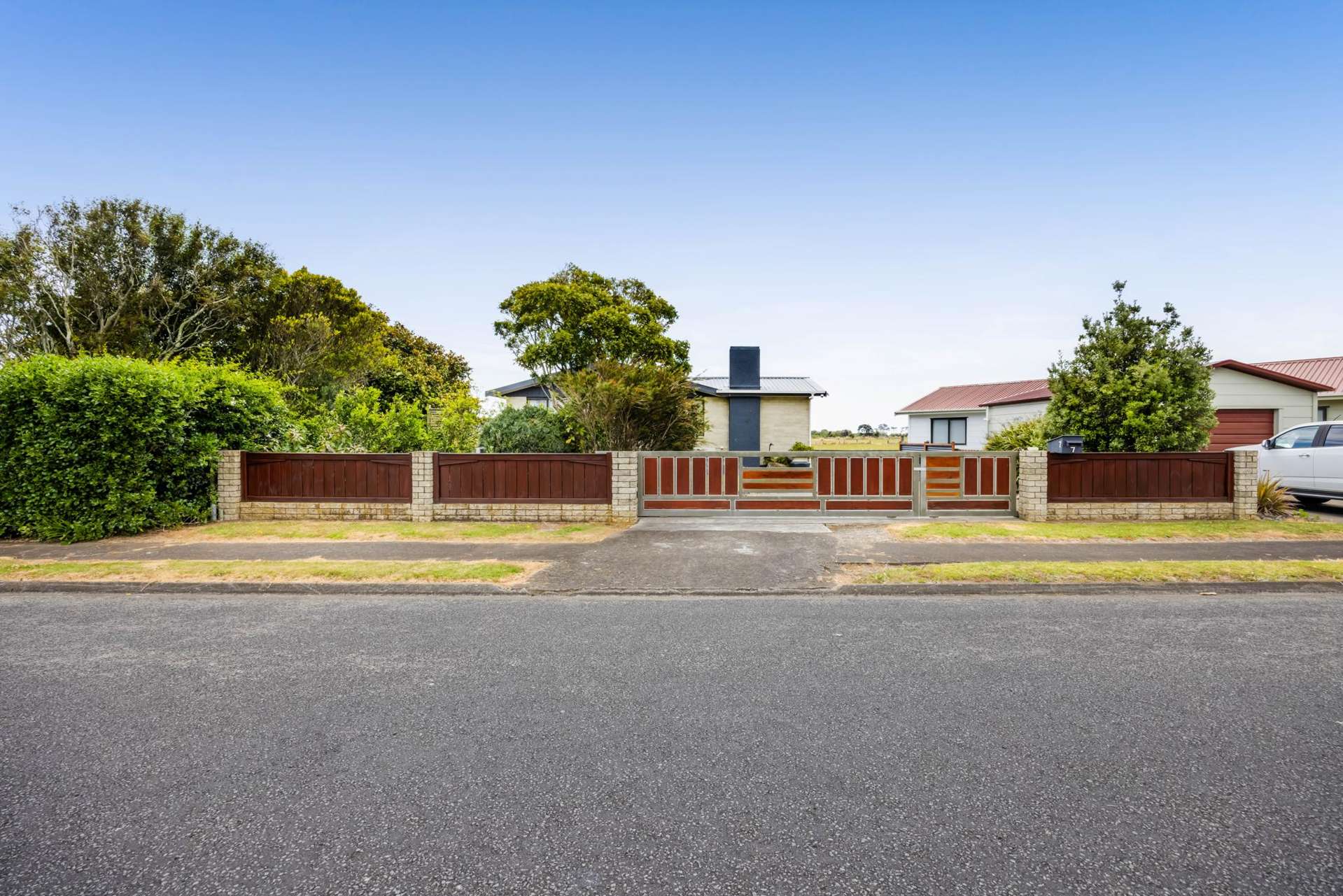 7 Ponderosa Place Opunake_0