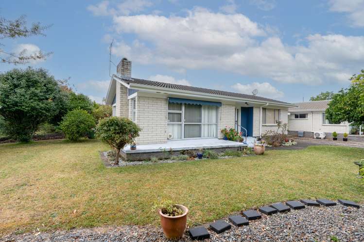 2 Sandringham Road Enderley_10