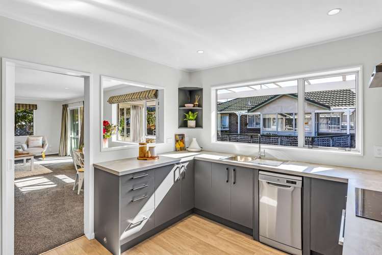 2/32 Hurley Road Paraparaumu Beach_2