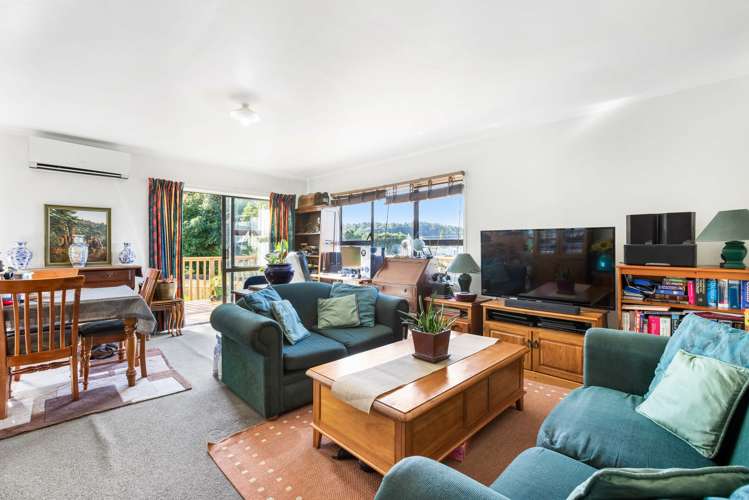 1/296a Triangle Road Massey_9