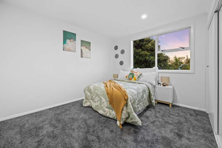 1/2 Enderby Drive Te Atatu Peninsula_18