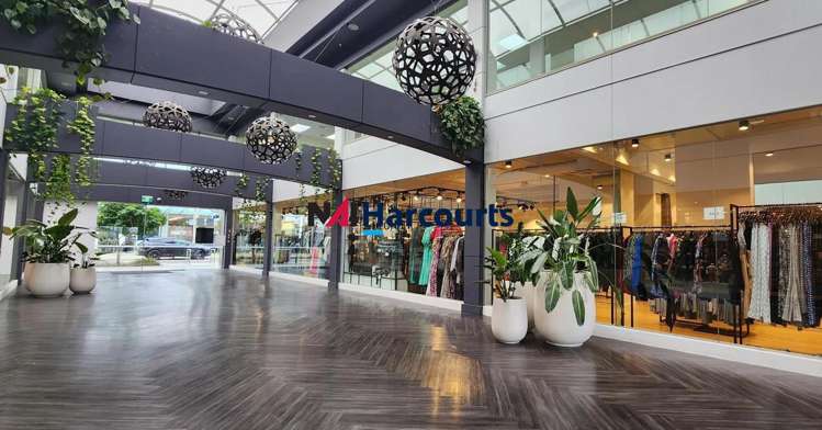 2/61 Hurstmere Road_0