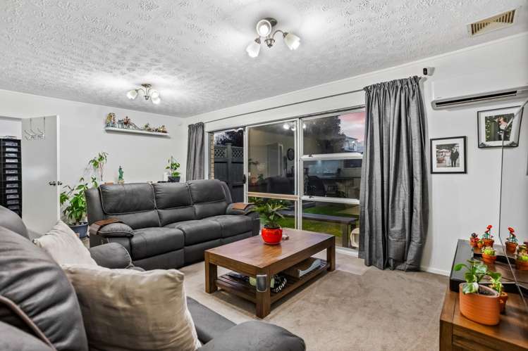 2/29 Garelja Road Henderson_5