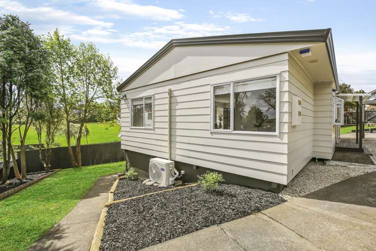 13 Maywood Crescent Glen Eden_18