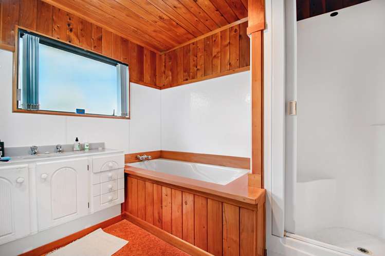 83 Pipitiwai Drive Helensville_16
