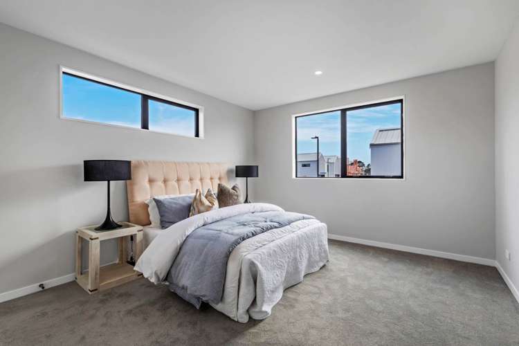 24 Bristol Freighter Road Hobsonville_11