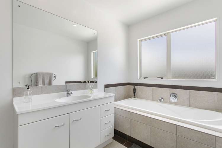 19b Tide Close Mount Wellington_10