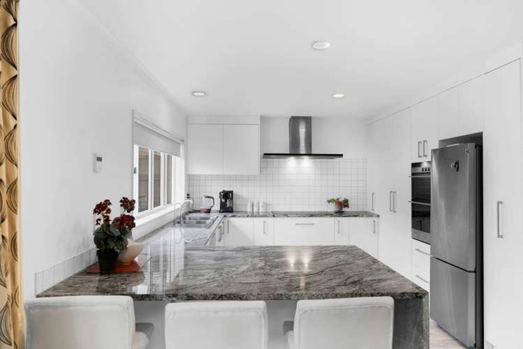 10 Point View Drive East Tamaki Heights_11